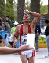 Maratónico ambientazo se dejó sentir en la Comarca Lagunera en donde gente de todas edades y condiciones físicas se hicieron presentes para participar en el XVI Maratón Lala 2004.