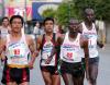 Por su parte, Andrés Espinoza (número 99) fue tercero tras cronometrar 2 horas, 11 minutos y 42 segundos, y aunque estuvo al frente de la competencia la mayor parte del trayecto, al final no pudo mantener el paso del africano.