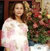 Lydia Oralia Hernández de Salazar recibió numerosos obsequios en la fiesta de canastilla que le ofrecieron en fecha reciente por la próxima llegada de su bebé
