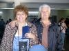 A la ciudad de Los Ángeles, California, regresó Carmen Sonora de Meléndez en el aeropuerto la despidieron familiares.