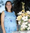Berenice Ramírez Aguirre, captada en la fiesta de regalos que le ofrecieron por la llegada de su bebé.