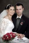 Ing. Savador Valenzuela Puentes y M.Am Georgina Candelas Ramírez contrajeron matrimonio religioso en la parroquia Los Ángeles el sábado 13 de marzo de 2004. 


Studio Sosa