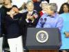 A los pocos minutos, el niño empezó a bostezar de manera irrefrenable. “El sistema educativo necesita apoyo federal y se lo daremos”, predicaba Bush.