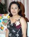 05 de abril 


Sandra Magaly Sifuentes Lara en la fiesta prenupcial que le organizaron Evangelina Lara de Sifuentes y Doris de González.