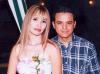 Karla Belem Ramírez Fernández acompañada de su novio Humberto Galindo Valdés con quien contraerá matrimonio en abril de 2004
