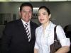   06 de abril  
Partió de vacaciones a San Diego, California, Lorena López, la despidió Ángel Herrera