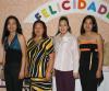 Lorena Alejandra Díaz de Ramírez recibió felicitaciones en la fiesta de regalos que le ofrecieron