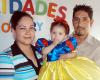 16 de abril 
Dayana Michel Canales Capetillo celebró su cuarto cumpleaños, con un convivio infantil preparado por sus papás, Pedro Canales Sánchez y Claudia Capetillo de Canales.