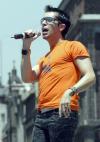 Sin duda otro de los esperados de este concierto fue Aleks Syntek, quien cantó Tiempo de Paz, Te Soñé, Arriesgando el Corazón, Por Volverte a Ver y Sexo, Pudor y Lágrimas, con la que cerro su actuación.