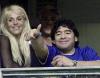 Durante las primeras horas de su estancia en el hospital dos sacerdotes católicos se presentaron en la clínica donde, según dijeron, acudieron por “un pedido telefónico de un familiar” de Maradona. 