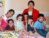 23 de abril 
Valeria Jimena Limones Mantañez acompañada de sus amiguitos, en la fiesta de cumpleaños que le ofreció su mamá, María de Lourdes de Limones.