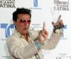 Ricki Martin que recibió cinco nominaciones, ganó con Tema del Año Pop Latino de mayor difusión (Tal vez) y por su álbum de pop Almas del Silencio.