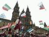 Con festejos realizados en distintas partes del mundo,  La Unión Europea dio la bienvenida a diez nuevos miembros 
(Estonia, Letonia, Lituania, Polonia, Hungría, República Checa y Eslovaquia), otro ex yugoslavo con pasado comunista (Eslovenia) y dos mediterráneos ex colonias británicas hasta los sesenta (Malta y Chipre). 
Ahora pertenecen con pleno derecho a una Unión que ya suma 455 millones de habitantes.