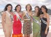 Lindsy Dehollander, Miss Bélgica; Laetitia Bleger, Miss Francia; Lucie Vachova, Miss República Checa; Nicole Dupont Giglio, Miss Uruguay; y Shermine Sharivar, Miss Alemania captadas en Ecuador