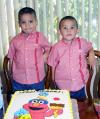 José Fernanado y Jesús Giovanni García Mota cumplieron tres y dos años de edad, respectivamente y los festejaron  con un divertido convivio.