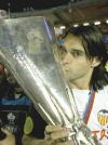 En la victoria un hombre asumió buena parte del éxito valencianista: Miguel Angel Ferrer 'Mista', pues sobre él se cometió el penalti que abrió el marcador y suyo fue el segundo gol de la final. El murciano ponía así la guinda a una temporada personal casi irrepetible. Sólo le ha faltado jugar con la selección. Lo demás, de diez.