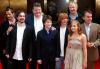 Emma Watson,  quien interpreta el papel de Hermione Granger repartió autógrafos a sus fans