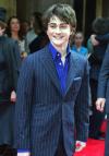 Uno de los que más cambió fue Rupert Grint, quien interpreta al amigo de Harry, Ron Weasley, en la Escuela Hogwarts y llegó a la premier luciendo un corte de pelo largo y alborotado.