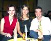 Cristina Valdés, Martha y Larry Bianco, en pasado festejo social.