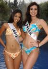 De izq. a der.
Tanushree Dutta, Miss India Universe y Fabiane Niclotti, Miss Brasil