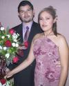 Carlos Ortega Agüero y Silvia Guillén, captados en la despedida de solteros que les ofrecieron por su próxima boda.