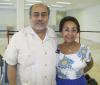  31 de mayo   
Irma Limones de Lozano llegó de Ciudad Juárez y fue recibida por Maricela y Cristian.