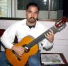  02 de Junio   
Jorge Alberto Carmona  y su guitarra clásica.