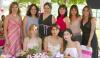  02 de Junio   
Pily acompañada de sus hermanas y su mamá Lety, Cristina, Marcela, Elsa, Angélica A., Laura y Susana Grageda.