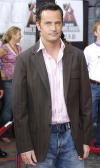 Mitch Allen llegó con Kelly Hu