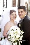 Ing. Apolinar Álvarez Álvarez y L.A.E. Claudia Verónica Ávila Arellano contrajeron matrimonio religiosos en al parroquia de la Sagrada  Familia el sábado 27 de marzo de 2004.