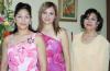 Con motivo de su cercano enlace matrimonial, Karla Edith Reyes Rodríguez fue festejada con una despedida de soltera, organizada por su mamá juanita Rodríguez García y su hermana Elizabeth.
