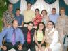 Abraham Torres Salas, acompañado de algunos invitados a su convivio de cumpleaños