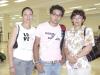 Gabriela, Raymundo y Victoria viajaron a Veracruz, los despidió la familia Ortiz.