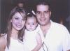  29 de Junio   Óscar Soto Ramos y Brenda González de Soto acompañados de su hija Jimena Soto González, en pasado festejo..jpg