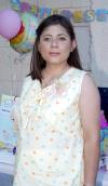 Dalila Nava de Murillo recibió sinceras felicitaciones, en la fiesta de regalos que se ofreció al bebé que espera.