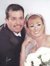 Sr. Basil Tsiaousopoulos y Srita. Claudia Oviedo Rodríguez contrajeron matrimonio religioso en la parroquia Los Ángeles el sábado 22 de mayo de 2004


Estudio Kanno.