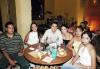 Rolando Orozco Carmona festejó su cumpleaños, con una amena reunión acompañado por un grupo de amigos.