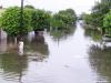 En la col. Felipe Ángeles el nivel que alcanzó el agua alarmó a los ciudadanos. La fuerte lluvia provocó estragos en este municipio.