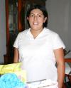 Flora García Cervantes espera el nacimiento de su segundo bebé para los últimos días de agosto, y por tal motivo recibió numerosos obsequios en su fiesta de canastilla.