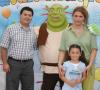  13 de Agosto 

Renata Stephanie Muñoz Carlos con sus papás, Juan Miñoz Dávila y Alba Elena de Muñoz, en divertido festejo que le ofrecieron con motivo de su quinto cumpleaños.