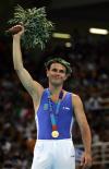 El ucraniano Yuri Nikitin ganó el sábado la medalla de oro en la competencia de trampolín de la gimnasia olímpica, venciendo al cinco veces campeón mundial ruso Alexander Moskalenko.