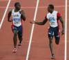 El atletismo le dio un oro inesperado a Grecia cuando Athanasia Tsoumeleka triunfó en la marcha de 20 kilómetros. 

Tsoumeleka hizo la mejor marca de su vida, 1:29.12 minutos, y superó por 24 segundos a la rusa Olimpiada Ivanova, que se quedó con la plata.