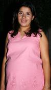  15 de Septiembre de 2004 

Berenice Valenzuela de Orozco recibió sinceras felicitaciones, en la fiesta de regalos que se le ofreció con motivo del próximo nacimiento de su primer bebé.