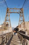 Un paso representa la emoción y el encuentro con el pasado. El Puente de Ojuela construido en 1892 por el ingeniero alemán Santiago Minguín es considerado una joya arquitectónica de América. 