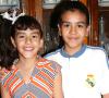 Diana Arizbeth Hernández Pacheco acompañada por su hermano Julio, el día que cumplió nueve años de vida.