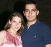 19 de Septiembre de 2004

Gaby del Bosque y Roger Barrios disfrutaron de una despedida de solteros que es ofrecieron sus familiares.