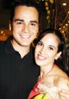 20 de Septiembre de 2004

 Maricel Mijares y Eugenio Betancourt fueron despedidos de su vida de solteros, con motivo de su próximo matrimonio.
