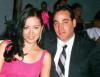 20 de Septiembre de 2004

 Maricel Mijares y Eugenio Betancourt fueron despedidos de su vida de solteros, con motivo de su próximo matrimonio.