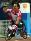 Con récords mundial y paralímpico ganó medalla de oro el mexicano José Arnulfo Castorena Vélez en la prueba de los 50 metros pecho categoría SB2, al registrar 56 segundos y 27 centésimas en los Juegos Paralímpicos Atenas 2004. 

Castorena Vélez, quien nació el 27 de mayo de 1978 en Guadalajara, Jalisco, diseñó una estrategia inteligente al competir en la sesión sólo para calificar y reservar fuerzas y espíritu para en la tarde disputar la final.