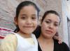  29 de Septiembre de 2004 

Gabriela Anahí García Castillo junto a su mamá Teresa Castillo, el día que festejó su séptimo cumpleaños.